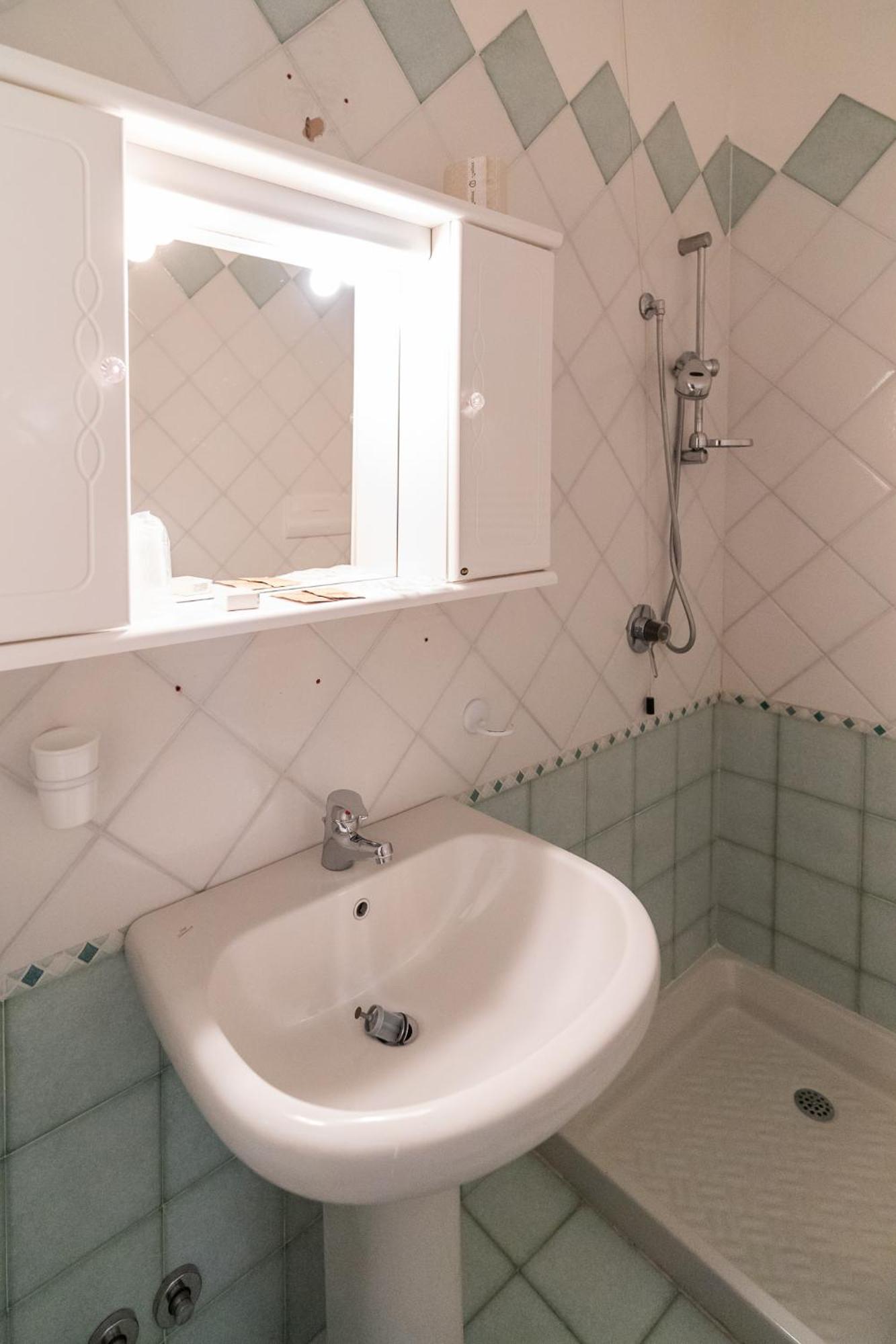 Easy Hotel Meryon Sottomarina Bilik gambar