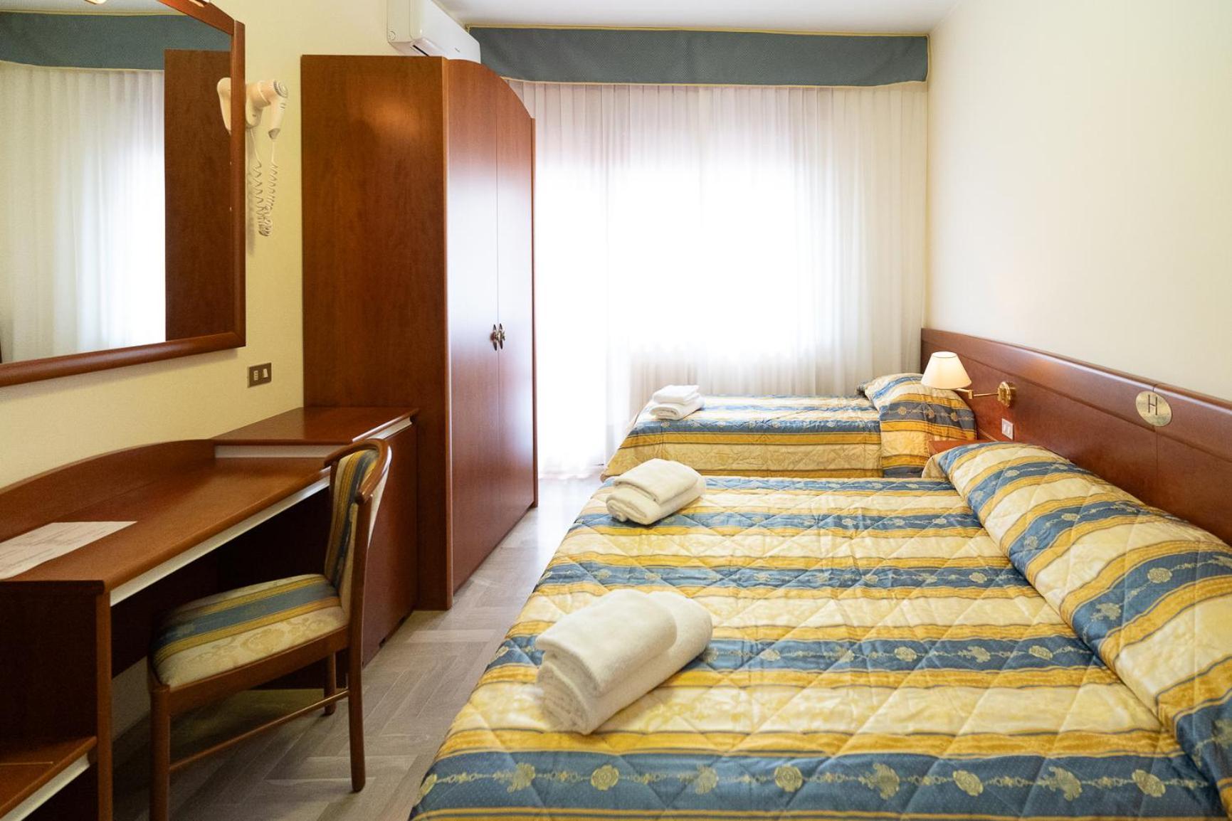 Easy Hotel Meryon Sottomarina Bilik gambar