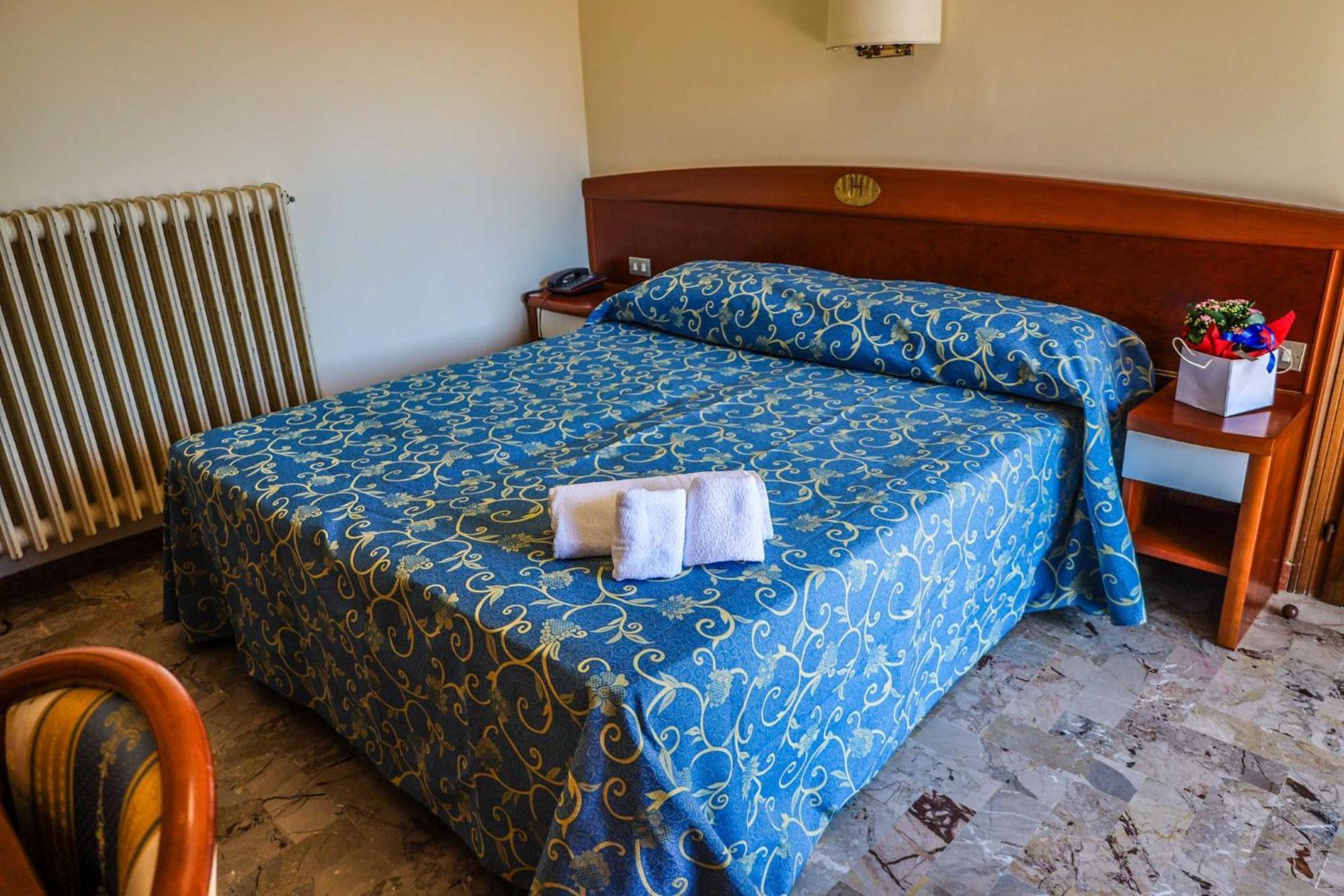 Easy Hotel Meryon Sottomarina Luaran gambar